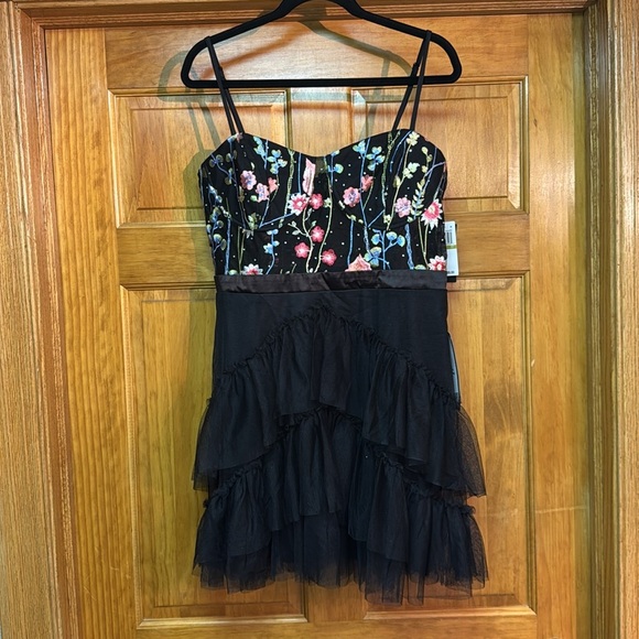 City Studios Juniors' Embroidered-Bodice Tulle-Skirt Fit & Flare Dress 1 & 17 - Picture 1 of 11